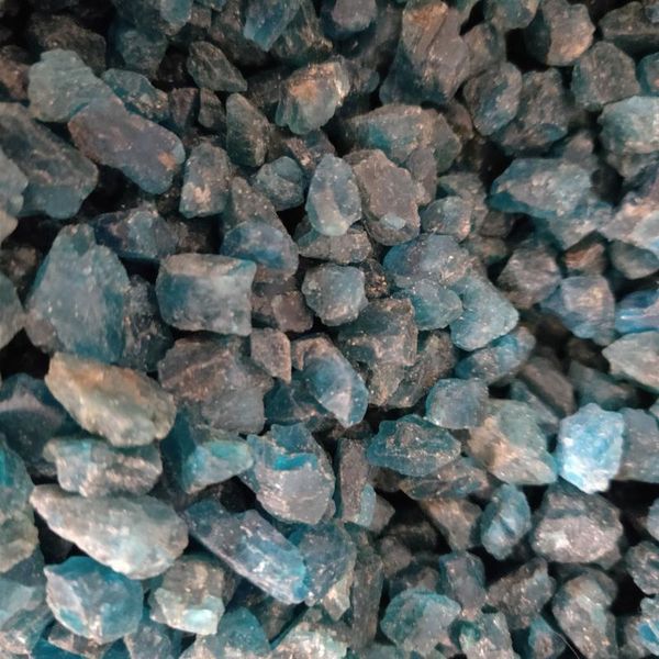 decorative objects & figurines 100g-500g natural blue apatite crystal rough stone phosphorite mineral samples healing
decorative objects & figurines 100g-500g natural blue apatite crystal rough stone phosphorite mineral samples healing