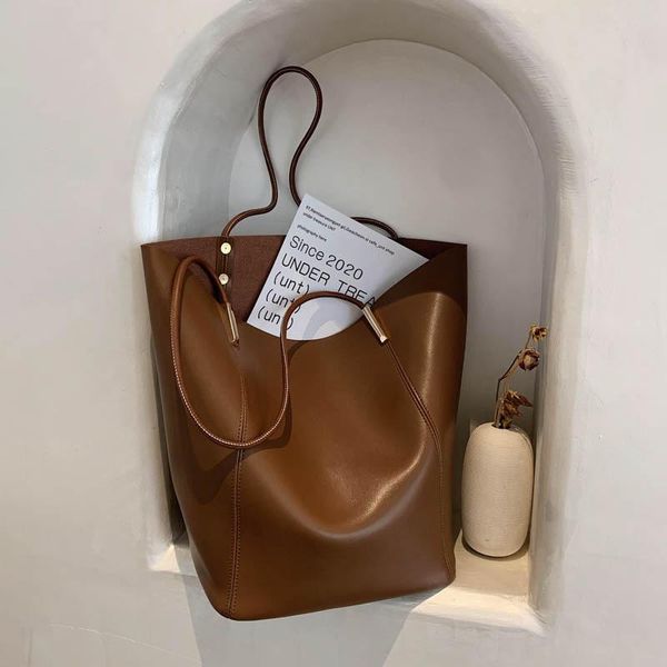 evening bags solid bucket bag 2021 simple lady temperament fashionable women's single shoulder messenger small
evening bags solid bucket bag 2021 simple lady temperament fashionable women's single shoulder messenger small