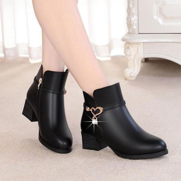 boots autumn and winter cotton shoes, short boots, velvet high-heeled middle-aged thick-heeled mid-tube shoes, Black
boots autumn and winter cotton shoes, short boots, velvet high-heeled middle-aged thick-heeled mid-tube shoes, Black