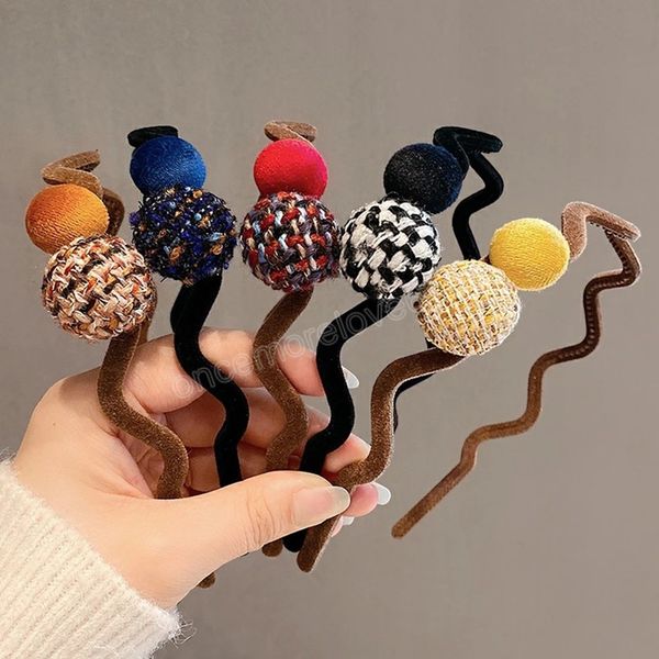 fashion toothed hair bands women headbands girls non-slip hairband comfy anti slip hair hoop teeth comb hair accessories, Silver
fashion toothed hair bands women headbands girls non-slip hairband comfy anti slip hair hoop teeth comb hair accessories, Silver