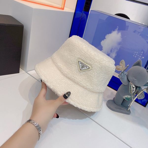 correct version of p family ~ autumn and winter new embroidery tide inverted triangle leisure fisherman hat women's warm entity
correct version of p family ~ autumn and winter new embroidery tide inverted triangle leisure fisherman hat women's warm entity