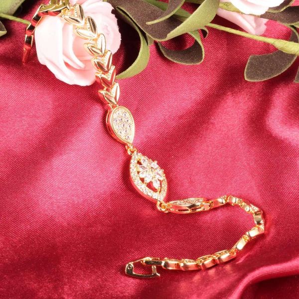 charm bracelets selling bracelet inlaid with diamond zircon exquisite wheat ear copper gold plating gift for girlfriends, Golden;silver
charm bracelets selling bracelet inlaid with diamond zircon exquisite wheat ear copper gold plating gift for girlfriends, Golden;silver