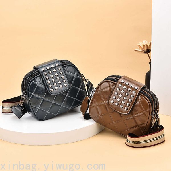 fashion bag foreign trade live broadcast simple and versatile single shoulder messenger handbag women's 12453
fashion bag foreign trade live broadcast simple and versatile single shoulder messenger handbag women's 12453