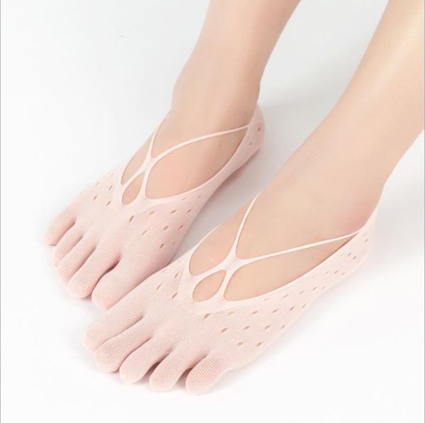 sports socks yoga summer thin breathable mesh shallow mouth invisible five- finger japanese style velvet boat, Black
sports socks yoga summer thin breathable mesh shallow mouth invisible five- finger japanese style velvet boat, Black