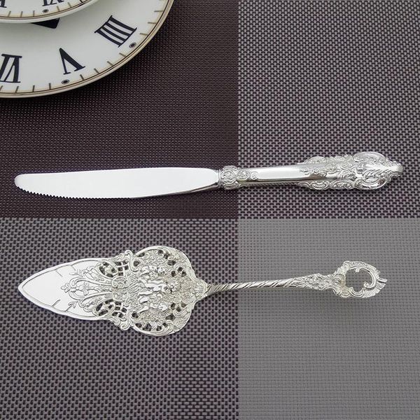 dinnerware sets 2pcs 9.25'' silver wedding cake serve set small shovel knife baroque party decorating birthday silverware gift
dinnerware sets 2pcs 9.25'' silver wedding cake serve set small shovel knife baroque party decorating birthday silverware gift