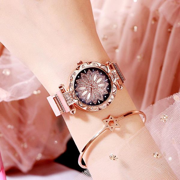 wristwatches 2021 montre femme marque de luxe fashion lady flower magnetic mesh belt watch casual female quartz relogio feminino, Slivery;brown
wristwatches 2021 montre femme marque de luxe fashion lady flower magnetic mesh belt watch casual female quartz relogio feminino, Slivery;brown