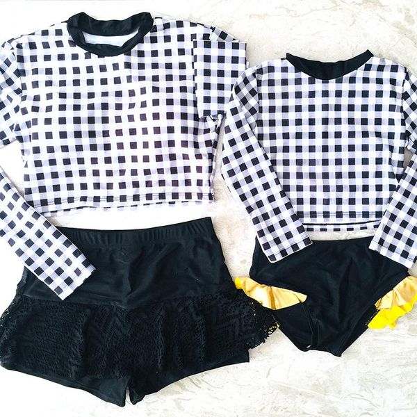two-piece mom and daughter bikini swimsuit set girl women swimwear children kids bathing suits beachwear one-piece
two-piece mom and daughter bikini swimsuit set girl women swimwear children kids bathing suits beachwear one-piece