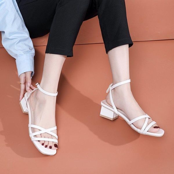 sandals 2021 summer knitted buckle fish mouth ankle strap 4cm mid heel yellow green black beige roman shoes large size 43
sandals 2021 summer knitted buckle fish mouth ankle strap 4cm mid heel yellow green black beige roman shoes large size 43