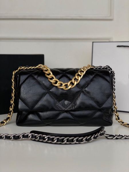 duffel bags fashion 2021 coat leather women's bag single shoulder versatile messenger
duffel bags fashion 2021 coat leather women's bag single shoulder versatile messenger