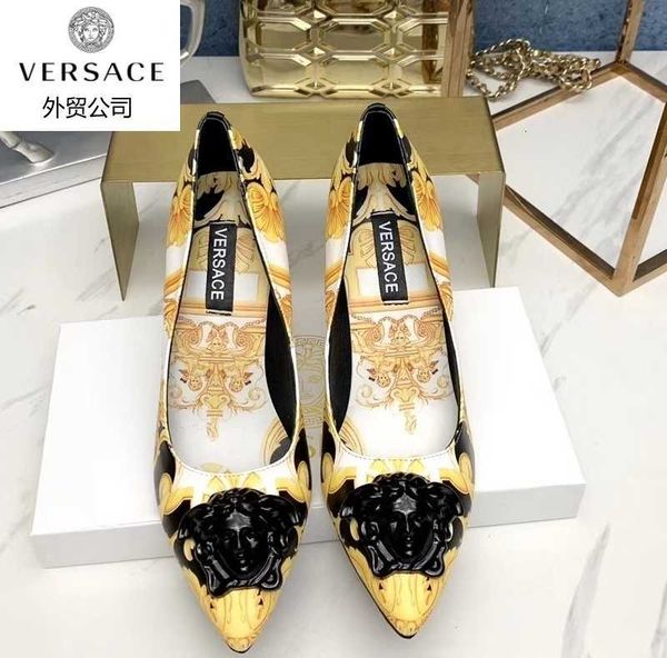 sandals luxury women high heels men slippers mules slides pumps loafers designer ballerinas sneakers dress shoes gtxa, Black;white
sandals luxury women high heels men slippers mules slides pumps loafers designer ballerinas sneakers dress shoes gtxa, Black;white