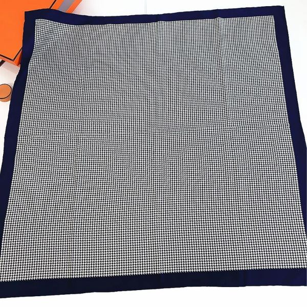 scarves 2021 summer women silk scarf luxury manual hand rolled 100% twill lady fashion print square bandana hijab, Blue;gray
scarves 2021 summer women silk scarf luxury manual hand rolled 100% twill lady fashion print square bandana hijab, Blue;gray