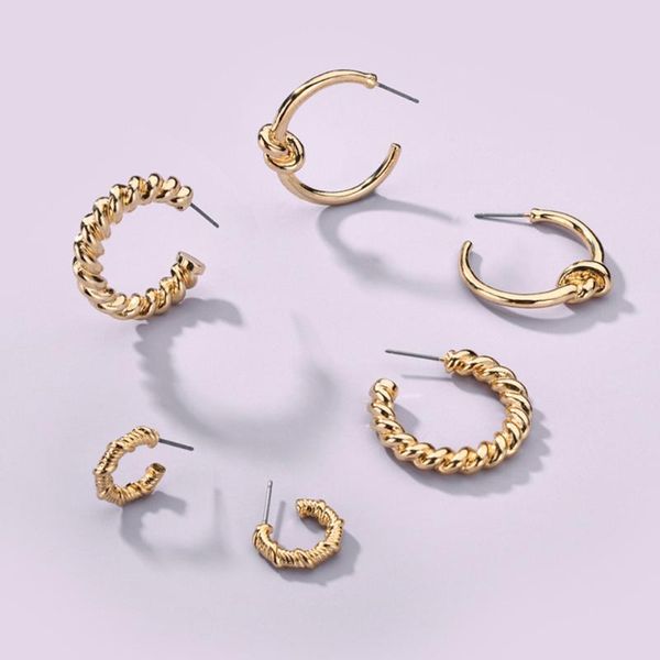 simple geometric twisted earrings for women minimalist gold color small round circle c-shape hoop female jewelry & huggie, Golden;silver
simple geometric twisted earrings for women minimalist gold color small round circle c-shape hoop female jewelry & huggie, Golden;silver