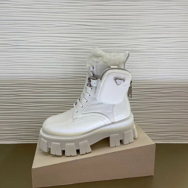 autumn and winter brand women's shoes designer comfortable wool lining luxury casual brand women's boots, Red;white
autumn and winter brand women's shoes designer comfortable wool lining luxury casual brand women's boots, Red;white