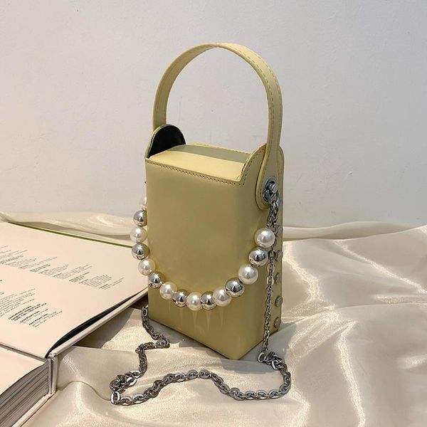 shoulder bags niche design bag female 2021 fashion square high-end chain messenger mobile phone width: 11.5cm
shoulder bags niche design bag female 2021 fashion square high-end chain messenger mobile phone width: 11.5cm