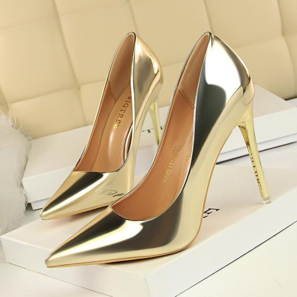 dress shoes pointed plus size high heel women shiny leather bottom 2021 classics gold silver wedding, Black
dress shoes pointed plus size high heel women shiny leather bottom 2021 classics gold silver wedding, Black