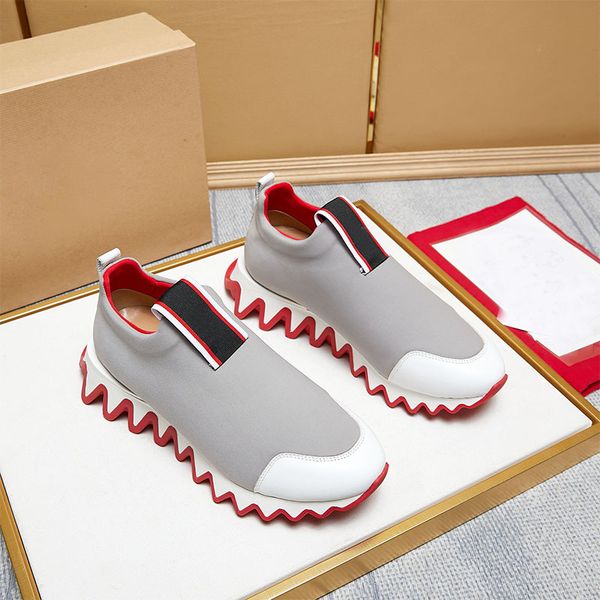casual shoes lightweight fashion shark sole unique design color matching luxury brand men and women the same style 35-47s
casual shoes lightweight fashion shark sole unique design color matching luxury brand men and women the same style 35-47s