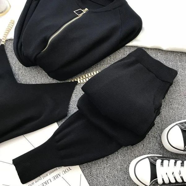 women's two piece pants 2021 knitted sweater suit feamle casual temperament chain vest zipper cardigans jacket women elastic three-piec, White
women's two piece pants 2021 knitted sweater suit feamle casual temperament chain vest zipper cardigans jacket women elastic three-piec, White