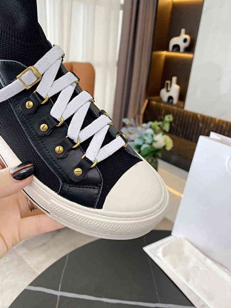 dress shoes 21ss spring and summer casual mesh fabric low-breathable lace-up sports decorated with rattan check pattern shoess, Black
dress shoes 21ss spring and summer casual mesh fabric low-breathable lace-up sports decorated with rattan check pattern shoess, Black