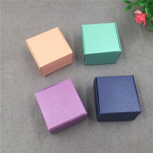 gift wrap 50pcs/lot retro colorful kraft paper 4x4x2.5cm boxes for wedding cake souvenir gifts handcraft container storage wholesale
gift wrap 50pcs/lot retro colorful kraft paper 4x4x2.5cm boxes for wedding cake souvenir gifts handcraft container storage wholesale