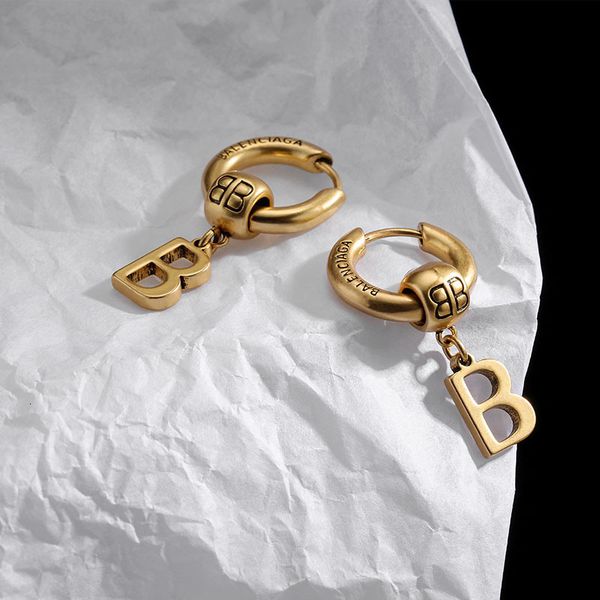 old creative metal long earrings with hollow out b-letter earrings simple and personality, Golden
old creative metal long earrings with hollow out b-letter earrings simple and personality, Golden