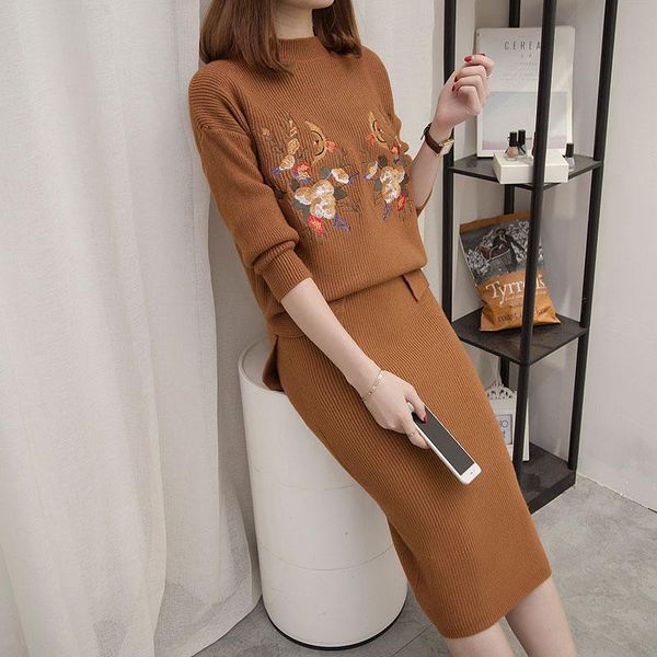 two piece dress knit 2 set 2021 winter women long sleeve embroidery pullover sweater + split pencil skirt lady runway suit, White
two piece dress knit 2 set 2021 winter women long sleeve embroidery pullover sweater + split pencil skirt lady runway suit, White