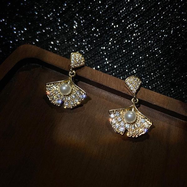 dangle & chandelier korean exquisite simple zircon ginkgo leaves earrings temperament female jewelry graceful fashion women's accessori, Silver
dangle & chandelier korean exquisite simple zircon ginkgo leaves earrings temperament female jewelry graceful fashion women's accessori, Silver