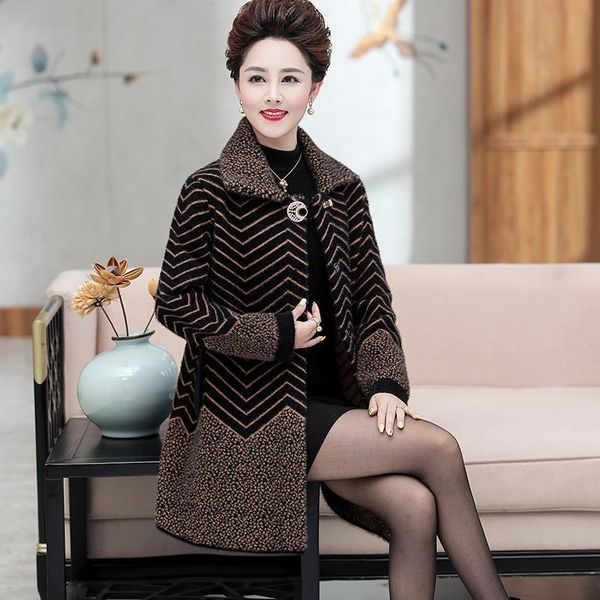 women's wool & blends female middle-aged elderly 2021 autumn winter thick coat mid-length western style loose mink fleece jacket women, Black
women's wool & blends female middle-aged elderly 2021 autumn winter thick coat mid-length western style loose mink fleece jacket women, Black