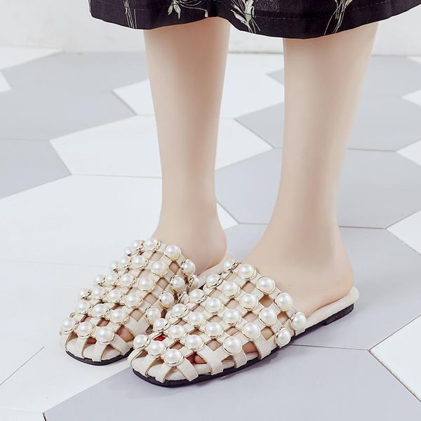 slippers summer particular string bead hollow fashion versatile sweet flat women light non-slip tide, Black
slippers summer particular string bead hollow fashion versatile sweet flat women light non-slip tide, Black