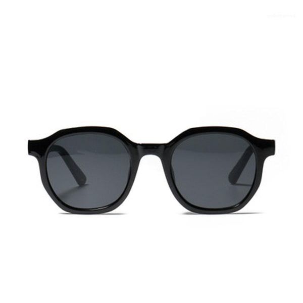 ladies black retro leisure classic round sunglasses men brand designer sun glasses women vintage metal frame uv400, White;black
ladies black retro leisure classic round sunglasses men brand designer sun glasses women vintage metal frame uv400, White;black