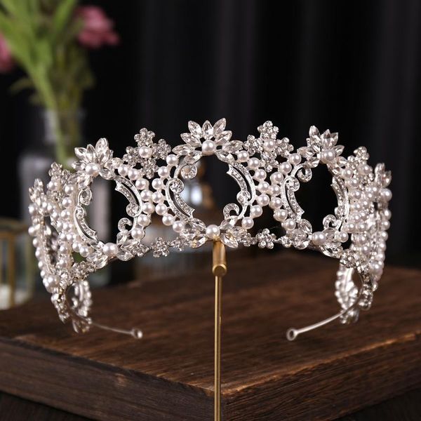 Hair Clips & Barrettes Silver Color Crystal Rhinestone Crown And Tiaras For Bride Women Luxury Barque Bridal Tiara Wedding Accessories Gift, Golden;silver
Hair Clips & Barrettes Silver Color Crystal Rhinestone Crown And Tiaras For Bride Women Luxury Barque Bridal Tiara Wedding Accessories Gift, Golden;silver