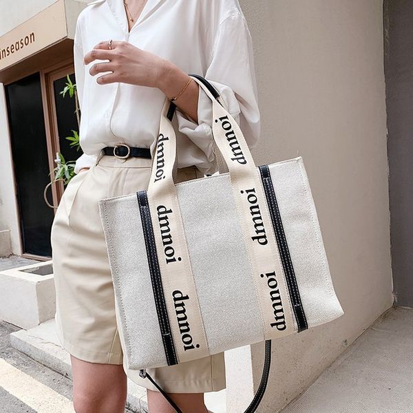handbag 2021 canvas letter tote bag single shoulder leisure fashion korean messenger, Black;red
handbag 2021 canvas letter tote bag single shoulder leisure fashion korean messenger, Black;red