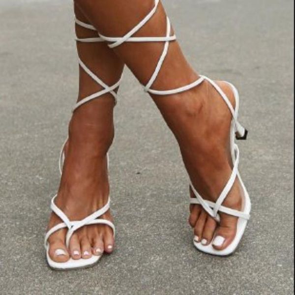 summer women sandals narrow band vintage square toe high heels cross strap thong v shape design 2021, Black
summer women sandals narrow band vintage square toe high heels cross strap thong v shape design 2021, Black