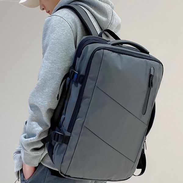 backpack outwalk business men's usb anti-theft computer bag big capacity 15.6 inch lapbagpack men elegant waterproof
backpack outwalk business men's usb anti-theft computer bag big capacity 15.6 inch lapbagpack men elegant waterproof
