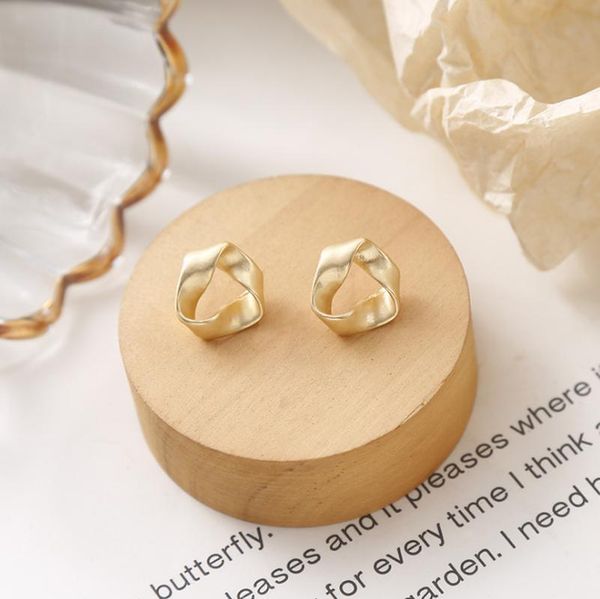 creative design fashion gold magical mobius ring stud earring simple style ladies casual party jewelry, Golden;silver
creative design fashion gold magical mobius ring stud earring simple style ladies casual party jewelry, Golden;silver