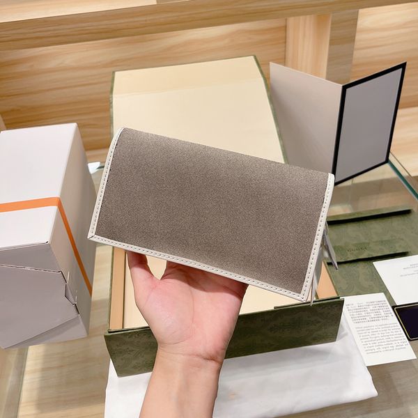 designer wallet crossbody bag clutch shoulder bags luxury purse square high-quality chain new pattern with exquisite packaging and original
designer wallet crossbody bag clutch shoulder bags luxury purse square high-quality chain new pattern with exquisite packaging and original