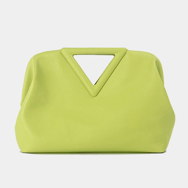 2021 ring and summer inverted triangle clip cloud bag 2021 candy color dumpling shell one shoulder messenger bag luxuryss designerss yw
2021 ring and summer inverted triangle clip cloud bag 2021 candy color dumpling shell one shoulder messenger bag luxuryss designerss yw