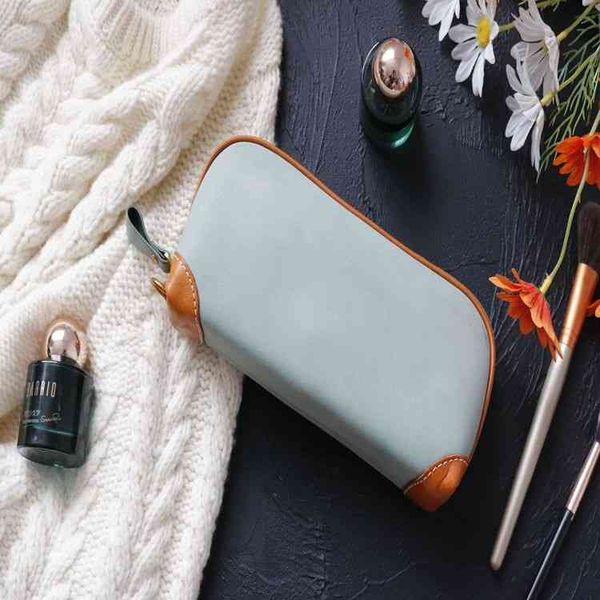 2021 fog wax vegetable tanned leather grab wallet women's cosmetic bag multifunctional storage, Red;black
2021 fog wax vegetable tanned leather grab wallet women's cosmetic bag multifunctional storage, Red;black