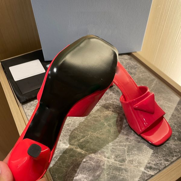 design luxury fashion slippers red jelly film-coated side leather spool heelssummer party full field focus halloweensandals moccasins shoes, Black
design luxury fashion slippers red jelly film-coated side leather spool heelssummer party full field focus halloweensandals moccasins shoes, Black