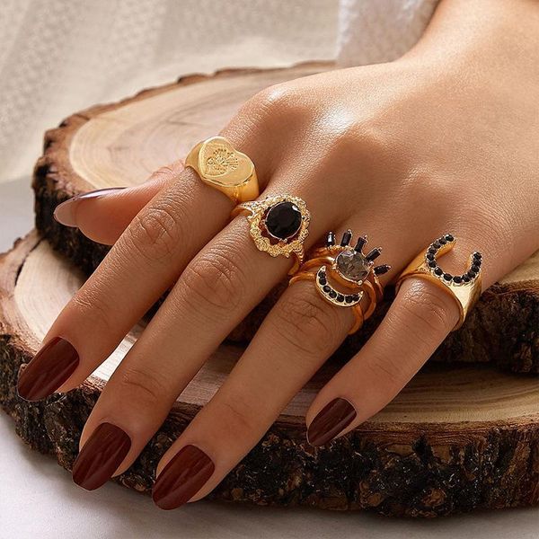 cluster rings 6pcs/set luxury women set u shaped moon flower gem black crystal heart carved knuckle gold ring fashion party jewelry, Golden;silver
cluster rings 6pcs/set luxury women set u shaped moon flower gem black crystal heart carved knuckle gold ring fashion party jewelry, Golden;silver