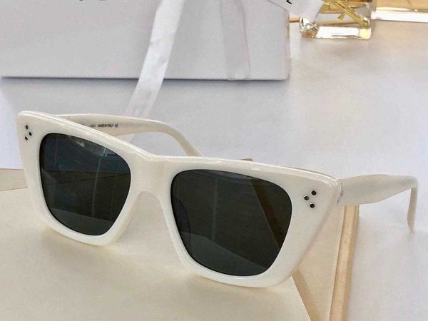 sunglasses for women and men summer catwalk style 4s187 anti-ultraviolet retro shield lens plate full frame fashion eyeglasses random box, White;black
sunglasses for women and men summer catwalk style 4s187 anti-ultraviolet retro shield lens plate full frame fashion eyeglasses random box, White;black