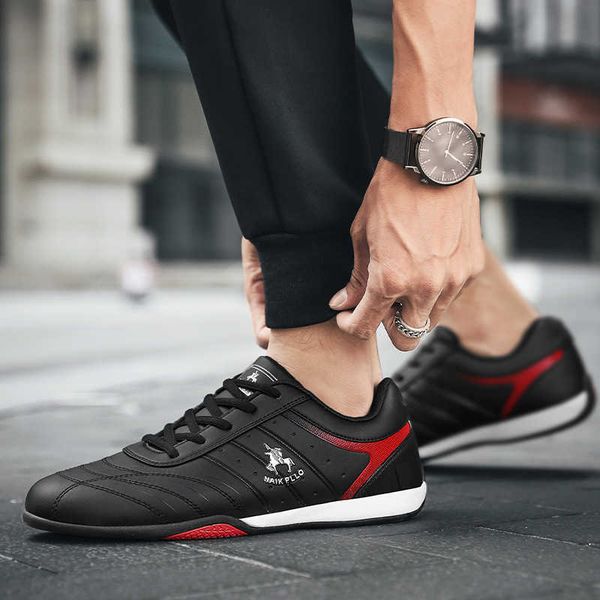 2021 autumn trend personalized fashion simple sports shoes outdoor light casual round head lace up men's
2021 autumn trend personalized fashion simple sports shoes outdoor light casual round head lace up men's