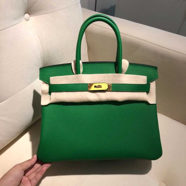 sports handmade wholesale,half togo leather bamboo greenbrand bag30cm,also have size 25 35cm,wax thread,have gold and silver hardware,fast d, Red;black
sports handmade wholesale,half togo leather bamboo greenbrand bag30cm,also have size 25 35cm,wax thread,have gold and silver hardware,fast d, Red;black