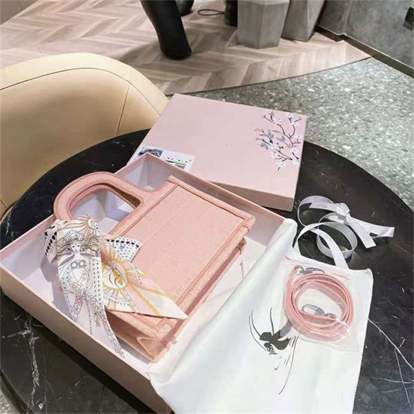 fashion designer mini tote bags ladies high-quality shoulder bag messenger handbag handbags embroidered canvas exquisite fabric all-match
fashion designer mini tote bags ladies high-quality shoulder bag messenger handbag handbags embroidered canvas exquisite fabric all-match