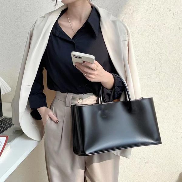 design women tote handbags simple stylist large leather handle satchel bags 2 pcs set with clutch purses evening
design women tote handbags simple stylist large leather handle satchel bags 2 pcs set with clutch purses evening