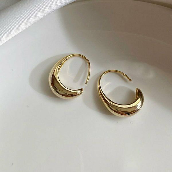 hoop & huggie c shape earrings simple retro temperament ear jewelry for women, Golden;silver
hoop & huggie c shape earrings simple retro temperament ear jewelry for women, Golden;silver