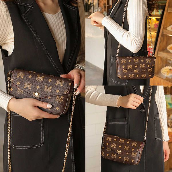 single shoulder bag women's party leisure chain small square 2021 fashion printing msenger
single shoulder bag women's party leisure chain small square 2021 fashion printing msenger