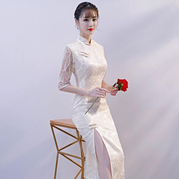 female champagne elegant novelty cheongsam exquisite leaf embroidery temperament qipao slim front split banquet gown s-4xl ethnic cloth, Red
female champagne elegant novelty cheongsam exquisite leaf embroidery temperament qipao slim front split banquet gown s-4xl ethnic cloth, Red