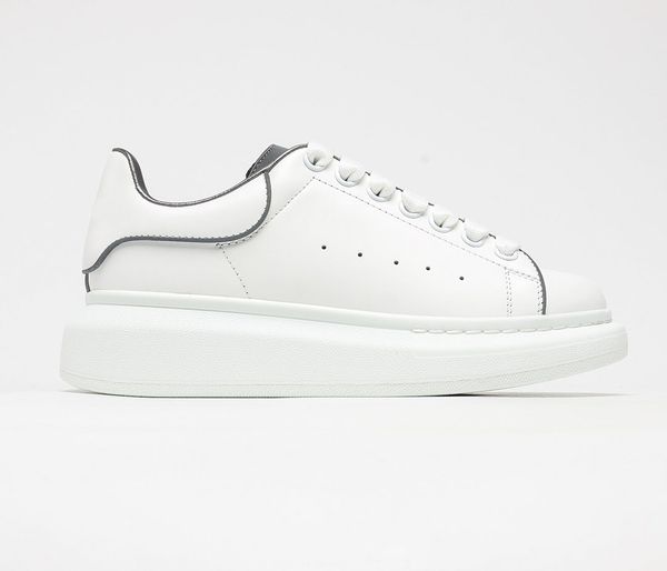 new fashion basketball shoes muffin increased leisure sports walking girls white 35-40
new fashion basketball shoes muffin increased leisure sports walking girls white 35-40