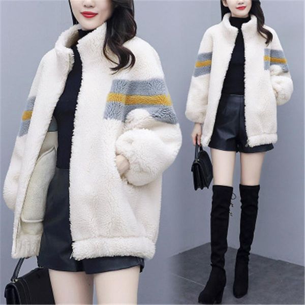 women's fur & faux short coat 2021 winter fashion grain sheep sheared in one color contrast long-sleeved trendy 252, Black
women's fur & faux short coat 2021 winter fashion grain sheep sheared in one color contrast long-sleeved trendy 252, Black