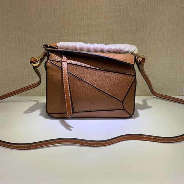 evening bags 2021 summer stitching classic geometric soft leather big bag handbag shoulder messenger diamond pillow
evening bags 2021 summer stitching classic geometric soft leather big bag handbag shoulder messenger diamond pillow